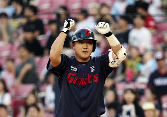 '성실의 대명사 롯데맨' 정훈, 현역 은퇴…"자부심 느낀 긴 여정"