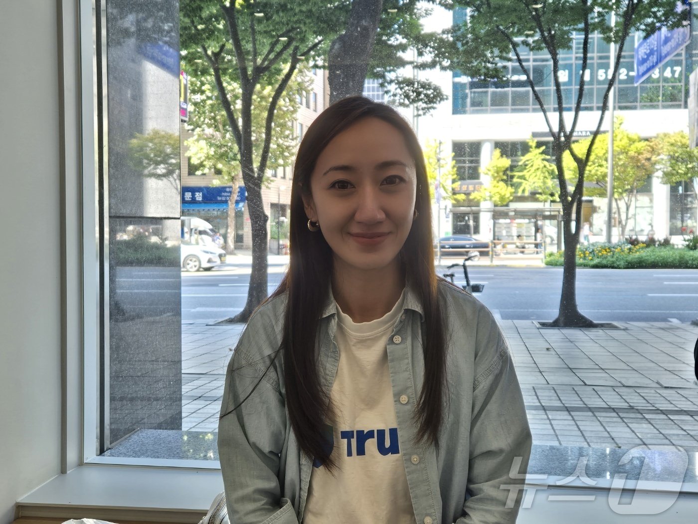 본문 이미지 - 에오윈 첸 트러스트월렛 최고경영자가 2024년 9월4일 서울 강남구에서 <뉴스1>과의 인터뷰에 참여하고 있다.