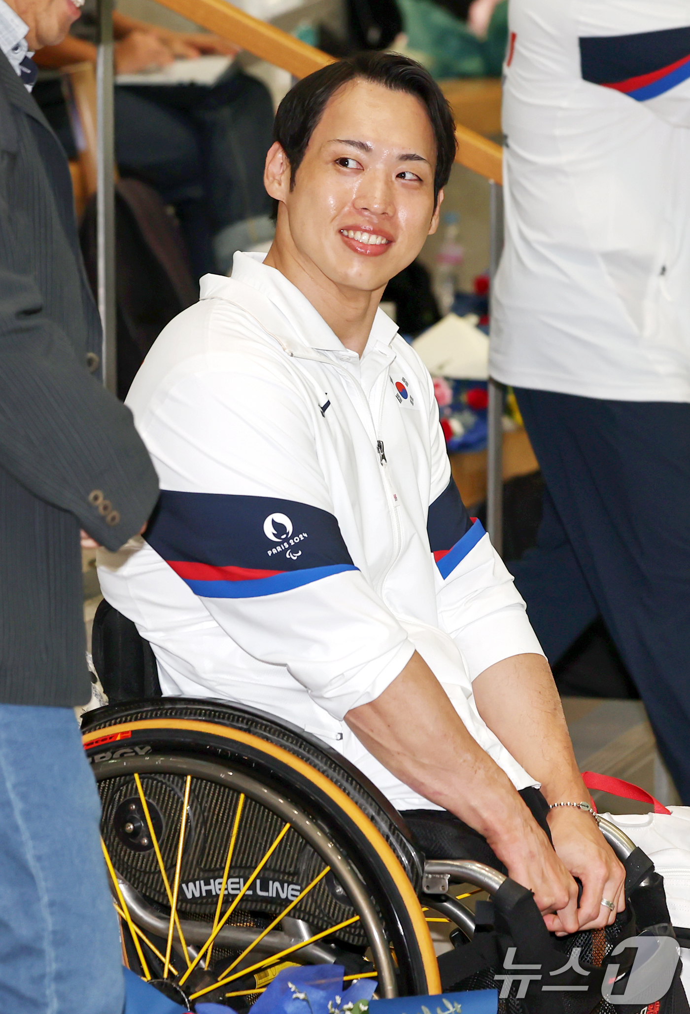 (인천공항=뉴스1) 민경석 기자 = 국제패럴림픽위원회(IPC) 선수위원에 당선된 원유민이 10일 오후 인천공항에서 열린 2024 파리 패럴림픽 대회 대한민국 선수단 해단식에 참석해 …