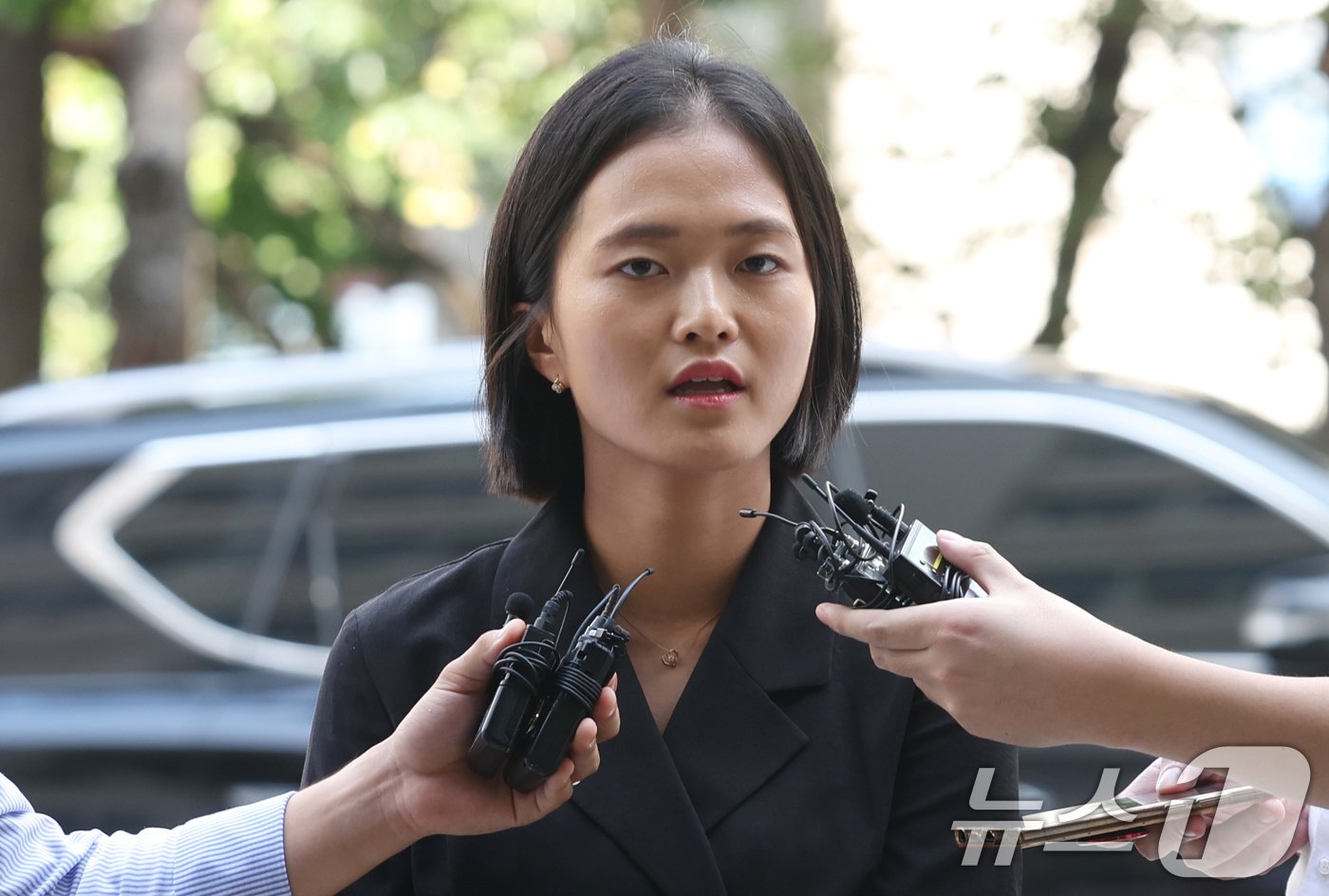 본문 이미지 - 김유영 삼성서울병원 전공의 대표가 11일 서울 마포구 서울경찰청 광역수사단에 참고인 신분으로 출석하고 있다. 서울경찰청 광역수사단 공공수사대는 지난달부터 전·현직 대한의사협회(의협) 관계자의 전공의 집단행동 교사 혐의에 대한 수사 과정에서 전공의 대표들을 참고인으로 소환 조사를 하고 있다.2024.9.11/뉴스1 ⓒ News1 김명섭 기자