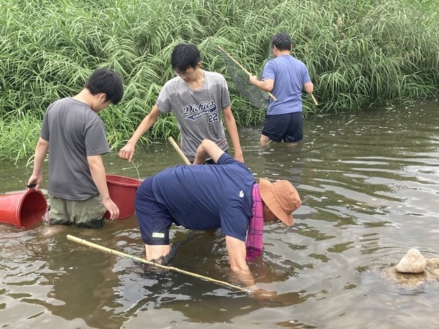 본문 이미지 - 괴산온마을배움터 학교-마을 협력수업.(괴산증평교육지원청 제공)/뉴스1