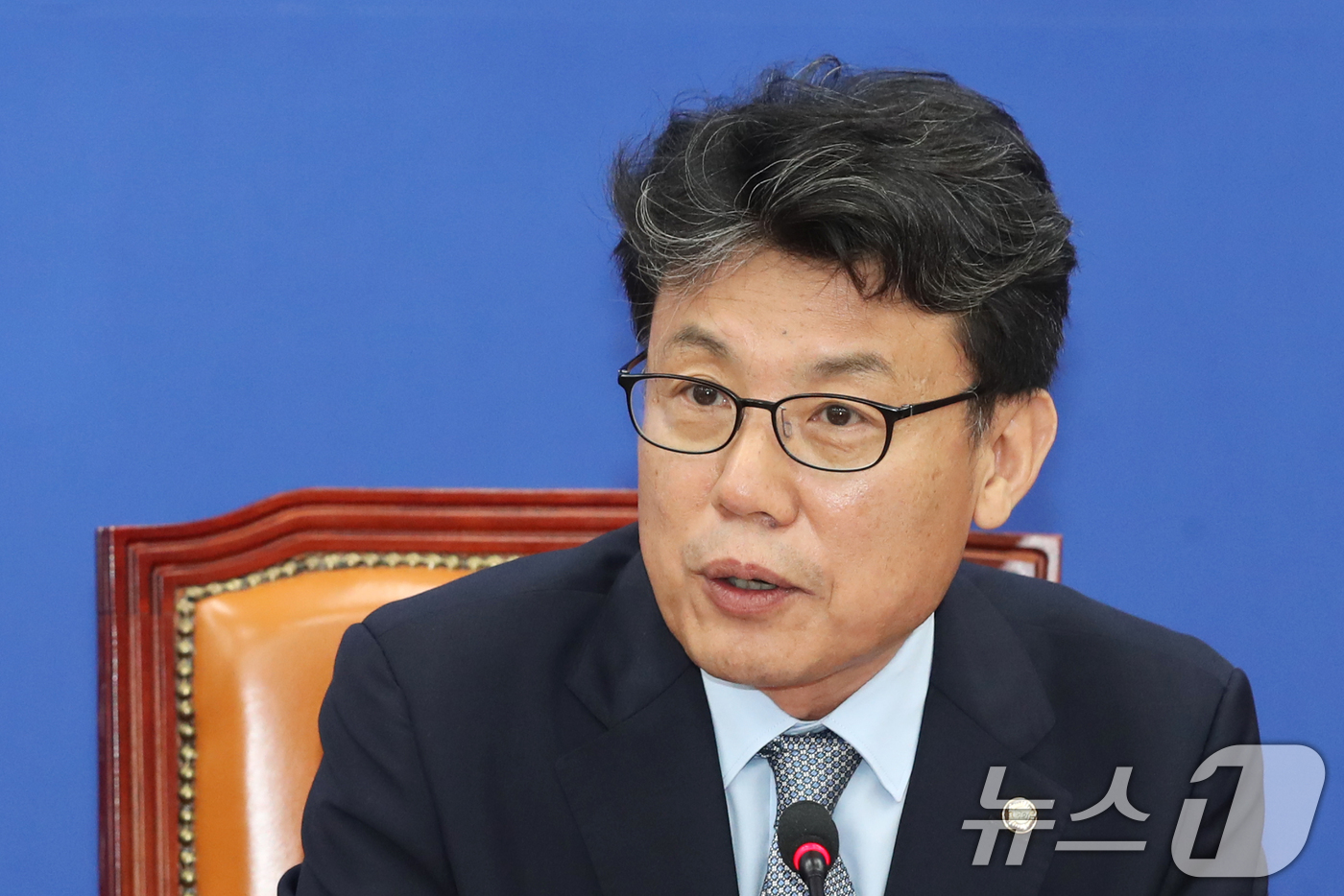발언하는 진성준 정책위의장 - 뉴스1