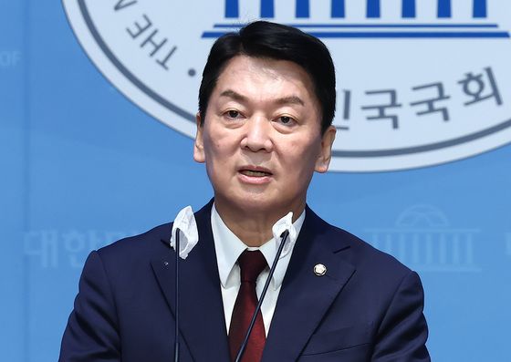 안철수, 학폭 가해 학부모 이영경 성남시의원 출당 명령