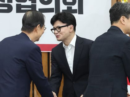 한덕수 '25년 증원' 고수하자…한동훈 "상황이 한가한가"