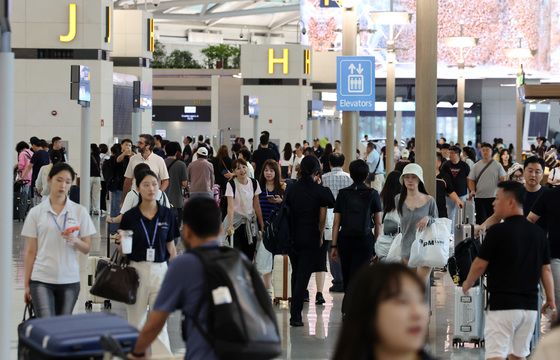 도난카드로 명품백 결제…금감원, 해외 신용카드 부정사용 '소비자 경보'