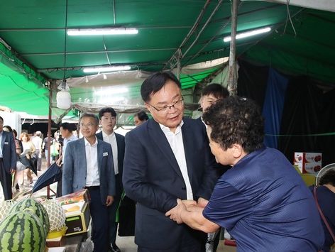 창원시, 마산 청과시장 화재 피해 지원…상가당 600만원 지급