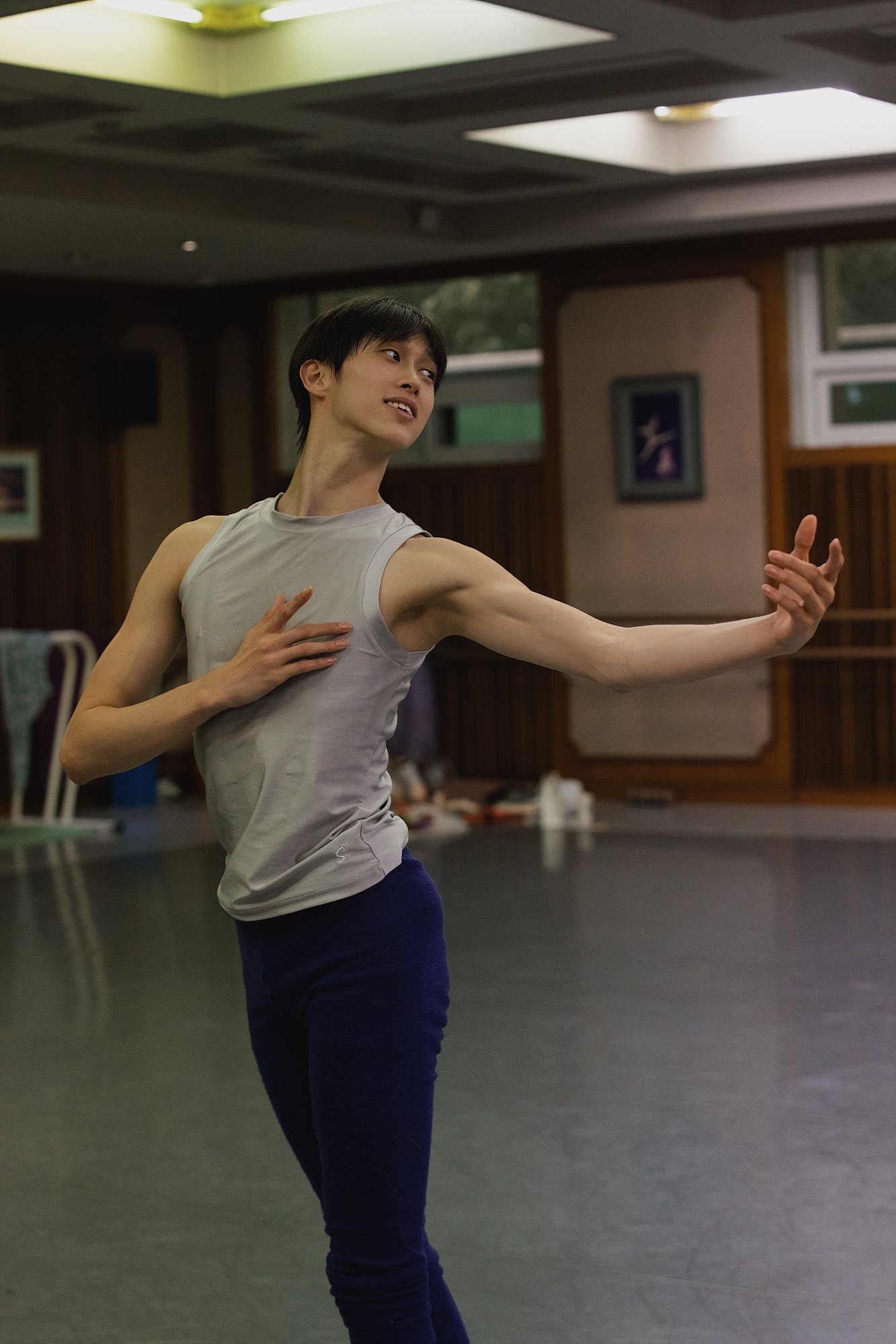 본문 이미지 - '라 바야데르' 연습 중인 발레리노 전민철(유니버설발레단 제공)