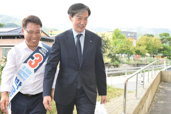 조국, 곡성·영광군수 재선거 마지막 유세…야 심장부 표심 요동칠까