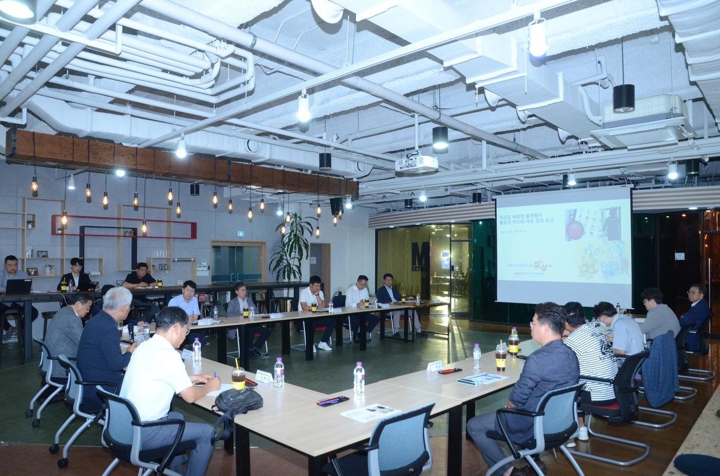 본문 이미지 - 배달앱 사태 비대위 발족식 및 간담회&#40;한국프랜차이즈산업협회 제공&#41;