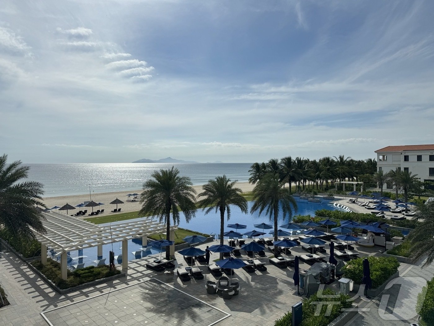 본문 이미지 - 베트남 다낭 리조트 단지 인근에 위치한 논누억 해변의 모습. ⓒ 뉴스1 김형준 기자