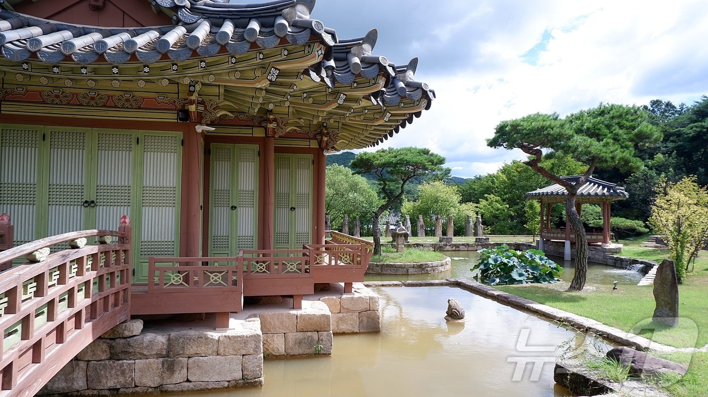 본문 이미지 - ‘왕의 정자’로 알려진 창덕궁 부용정을 본따서 만든 락고재 하회 기와 본관의 가장 특별한 객실인 부용정ⓒ News1 윤슬빈 기자