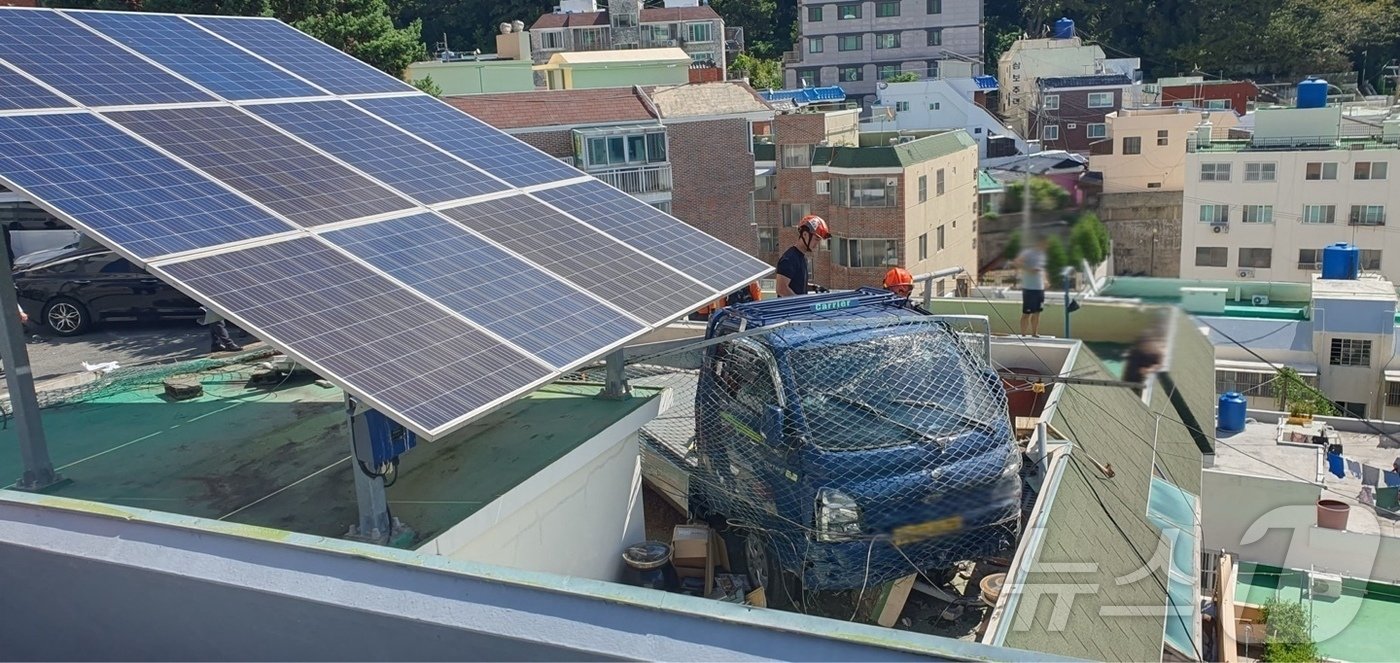 지난 14일 부산 사하구 당리동 사고 현장&#40;부산경찰청 제공&#41;