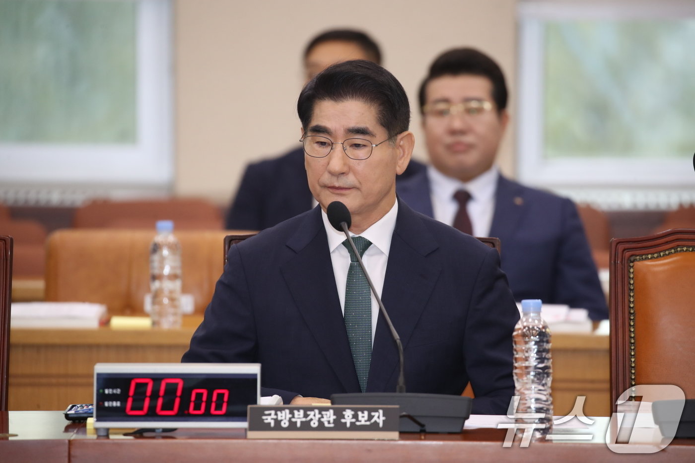 본문 이미지 - 김용현 국방부장관 후보자가 2일 오전 서울 여의도 국회 국방위원회 전체회의장에서 열린 인사청문회에 자리하고 있다. 2024.9.2/뉴스1 ⓒ News1 이광호 기자