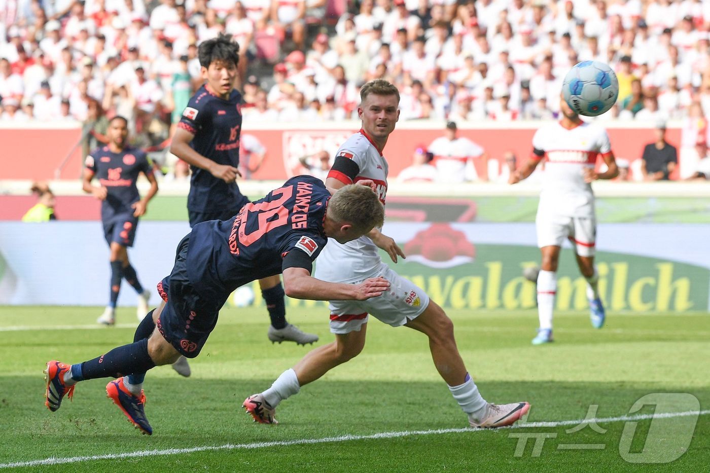본문 이미지 - 마인츠에서 데뷔전을 치른 홍현석. ⓒ AFP=뉴스1