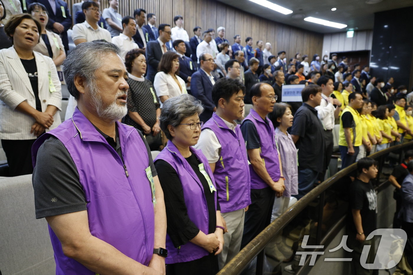 이태원 참사 유족들이 2일 오후 서울 여의도 국회 본회의장에서 열린 제22대 국회 개원식 겸 제418회 국회&#40;정기회&#41; 개회식에 참석하고 있다. 2024.9.2/뉴스1 ⓒ News1 안은나 기자