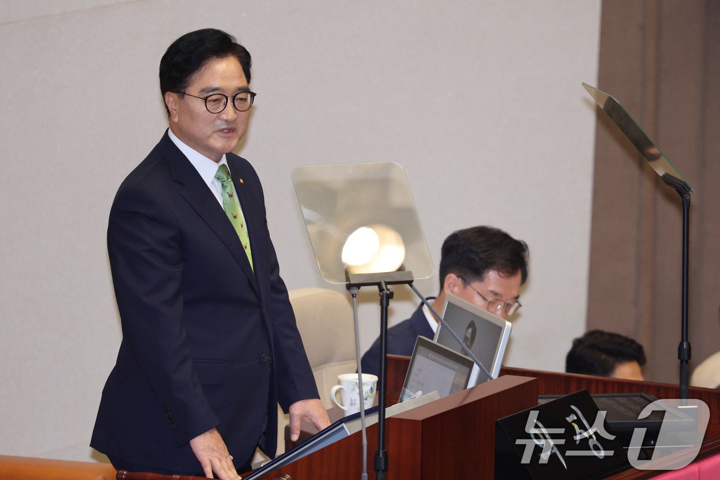 본문 이미지 - 우원식 국회의장이 2일 오후 서울 여의도 국회 본회의장에서 열린 제22대 국회 개원식 겸 제418회 국회(정기회) 개회식에서 개회사를 하고 있다. 2024.9.2/뉴스1 ⓒ News1 신웅수 기자