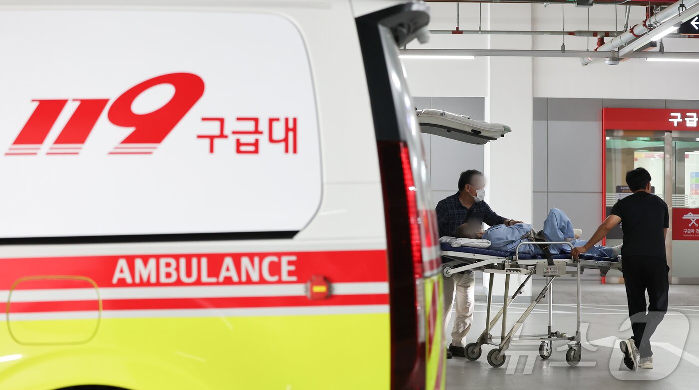 본문 이미지 - 이날 서울 시내 한 대학병원 응급실. 2024.9.2/뉴스1 ⓒ News1 김도우 기자