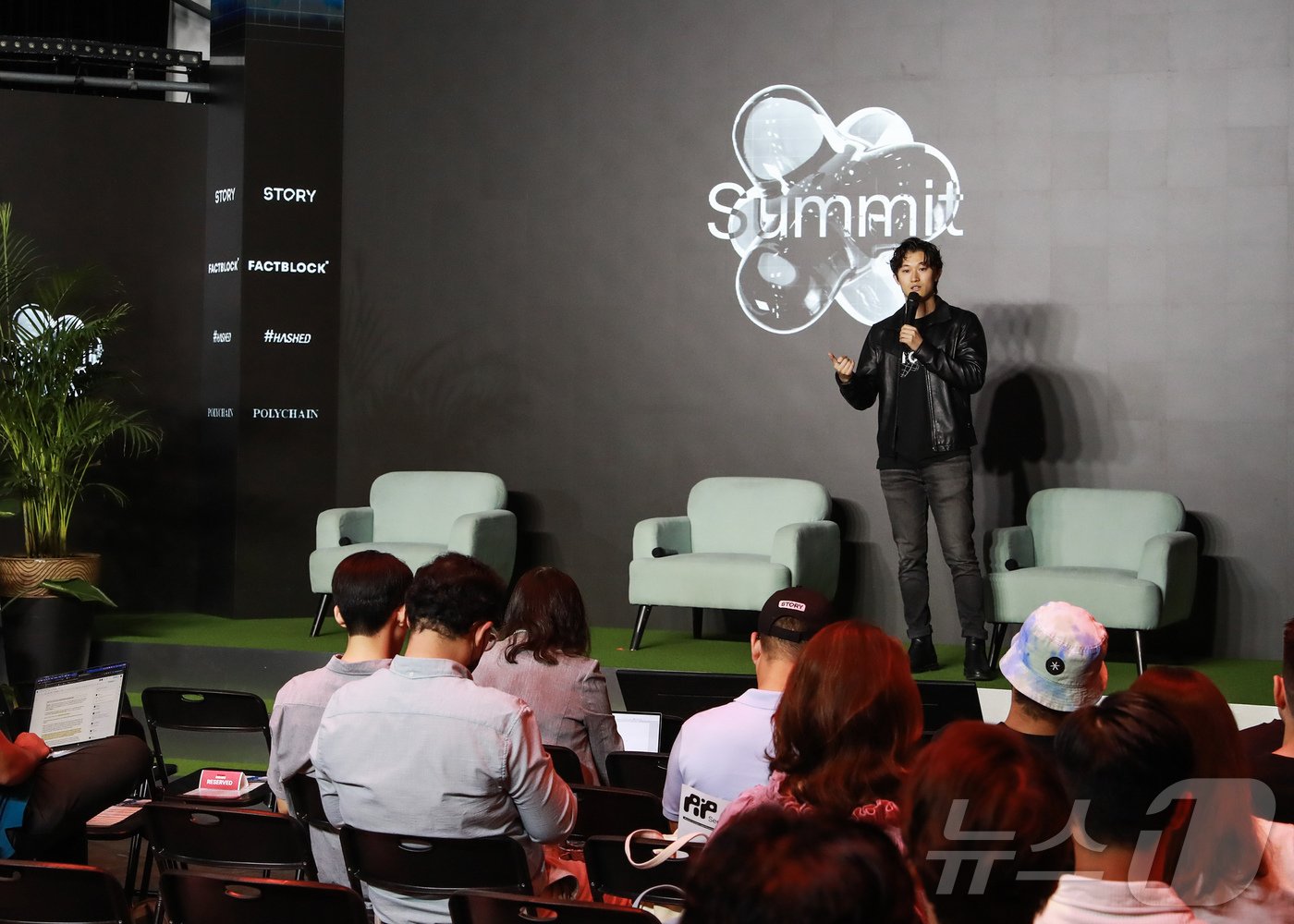 본문 이미지 - 제이슨 자오 PIP랩스 창업자가 2일 서울 성수동에서 열린 '스토리 하우스'에서 발표하고 있다.