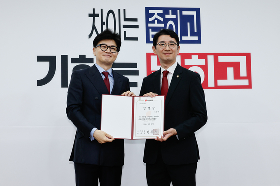 與 조계원 "한동훈 인간도 아냐…주진우, 尹 음주 지각엔 왜 침묵?"