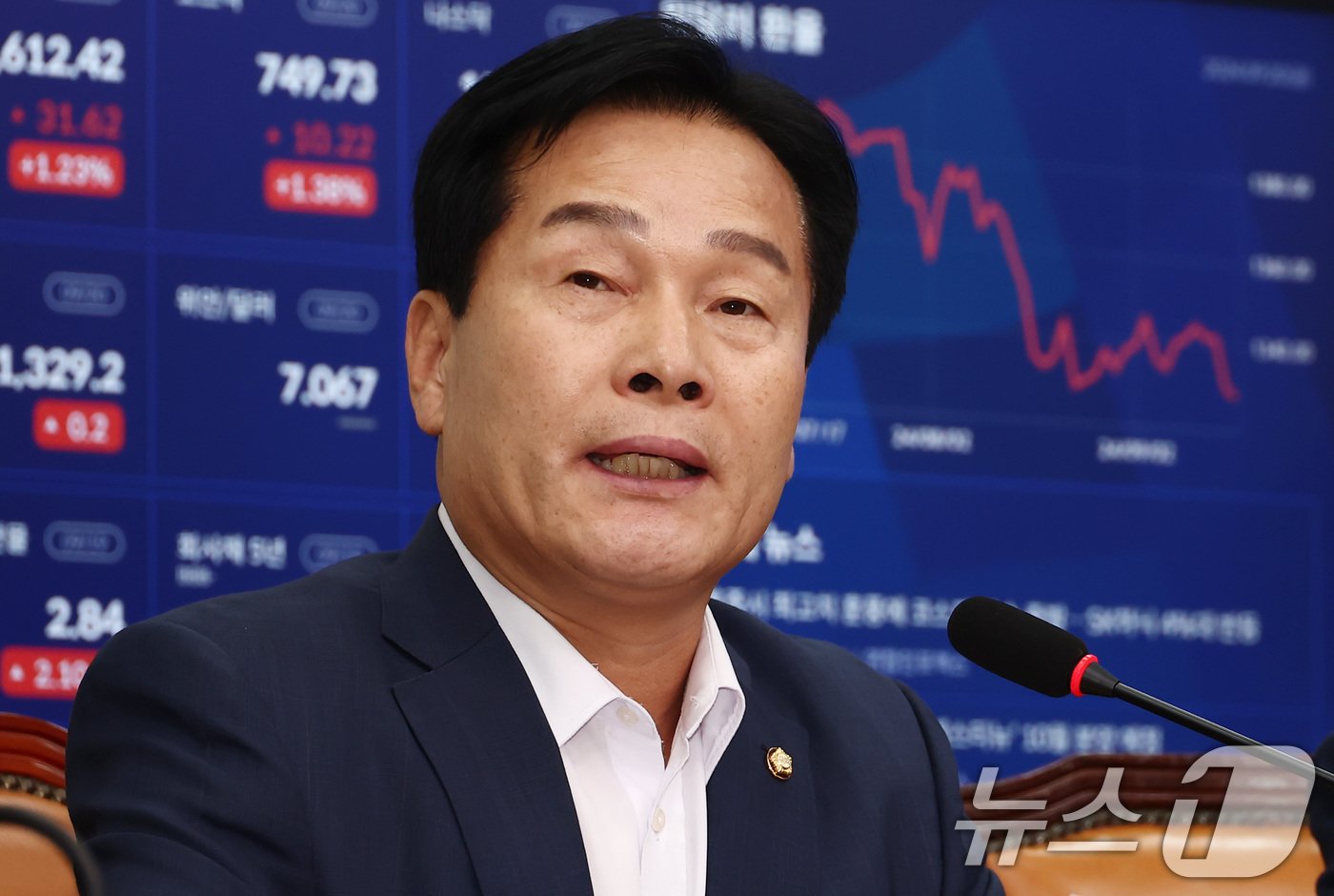 본문 이미지 - 주철현 더불어민주당 최고위원이 20일 오전 서울 여의도 국회에서 열린 최고위원회의에서 인사말을 하고 있다. 2024.9.20/뉴스1 ⓒ News1 김민지 기자