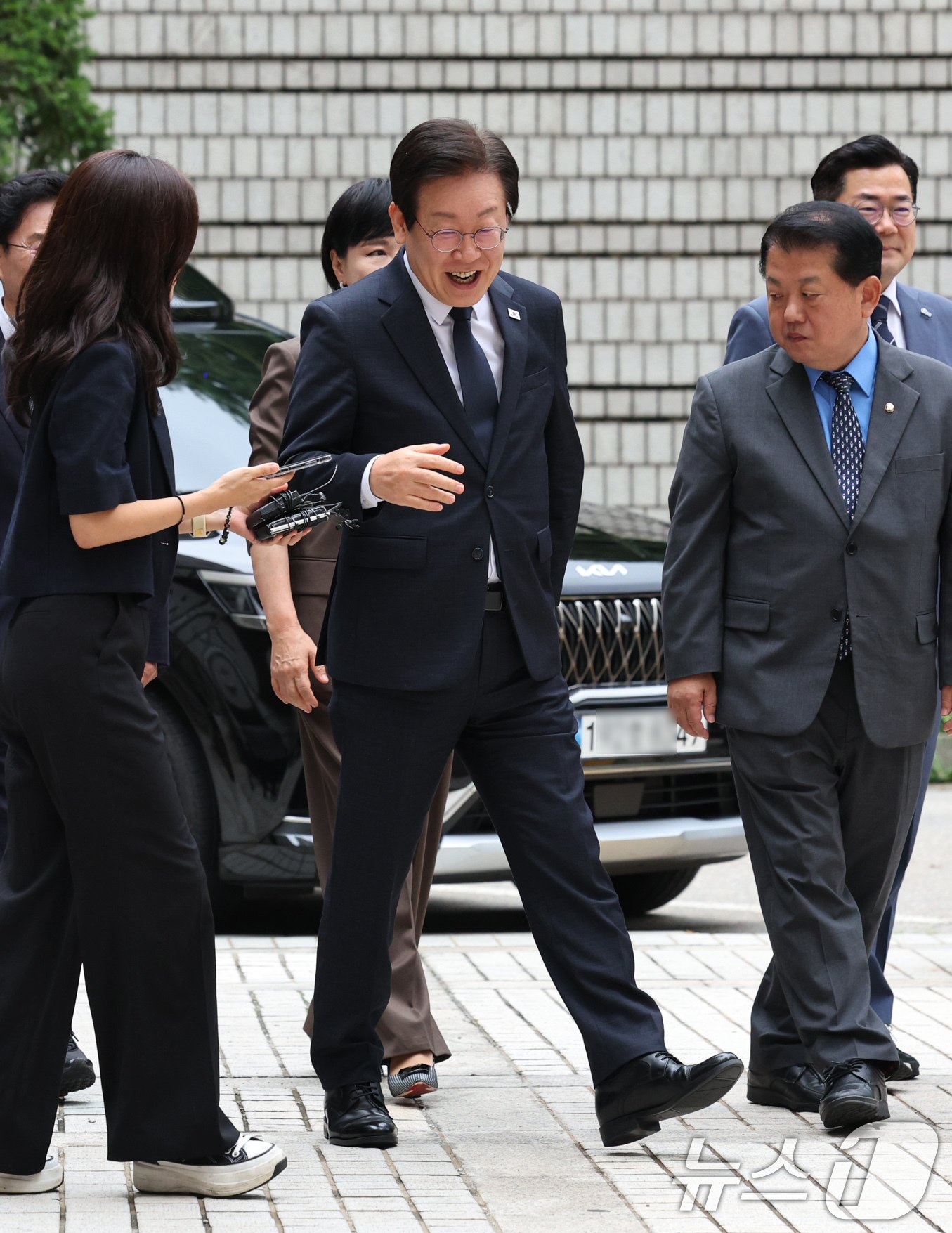 이재명 더불어민주당 대표가 20일 오전 서울 서초구 서울중앙지법에서 열린 공직선거법 위반 관련 결심 공판에 출석고 있다. 2024.9.20/뉴스1 ⓒ News1 장수영 기자