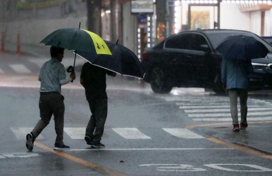 [오늘의 날씨]울산(7일, 월)…낮까지 비, 일교차 커