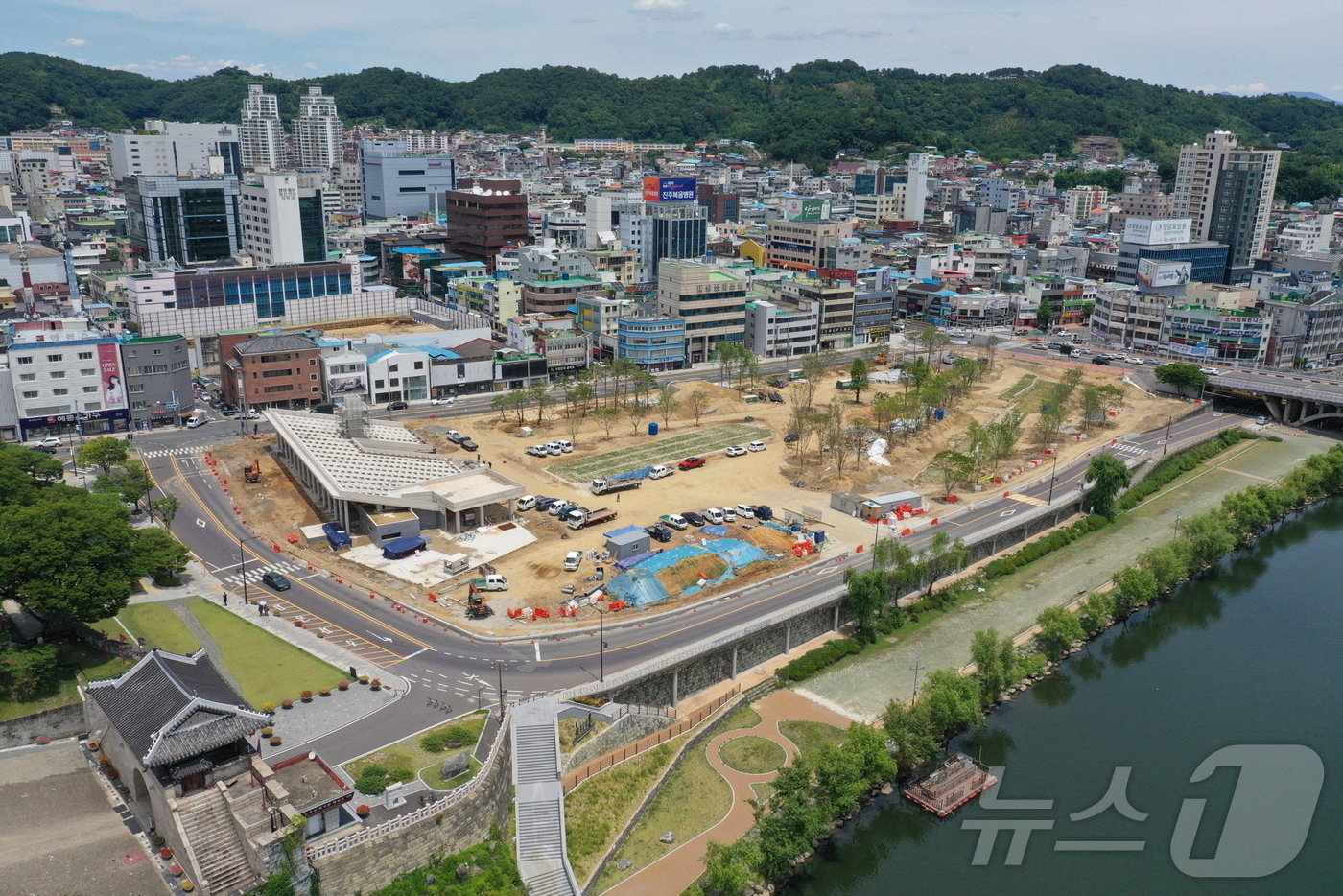 본문 이미지 - 진주대첩 역사공원 전경&#40;진주시 제공&#41;.
