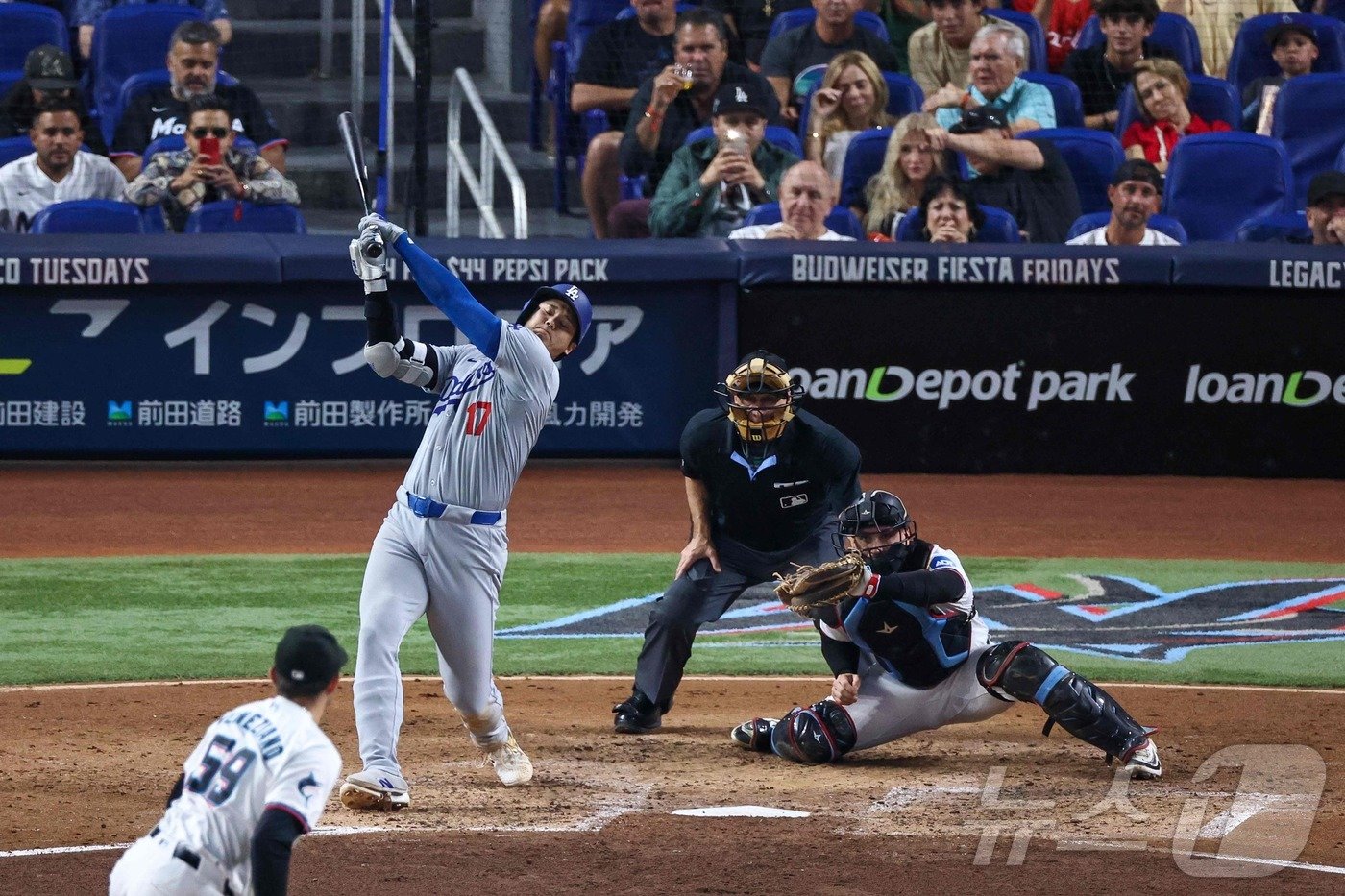 본문 이미지 - 50-50을 기록한 오타니. ⓒ AFP=뉴스1