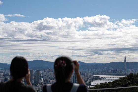 [오늘의 날씨] 충북·세종(2일, 토)…구름 많고 낮 최고 20~23도