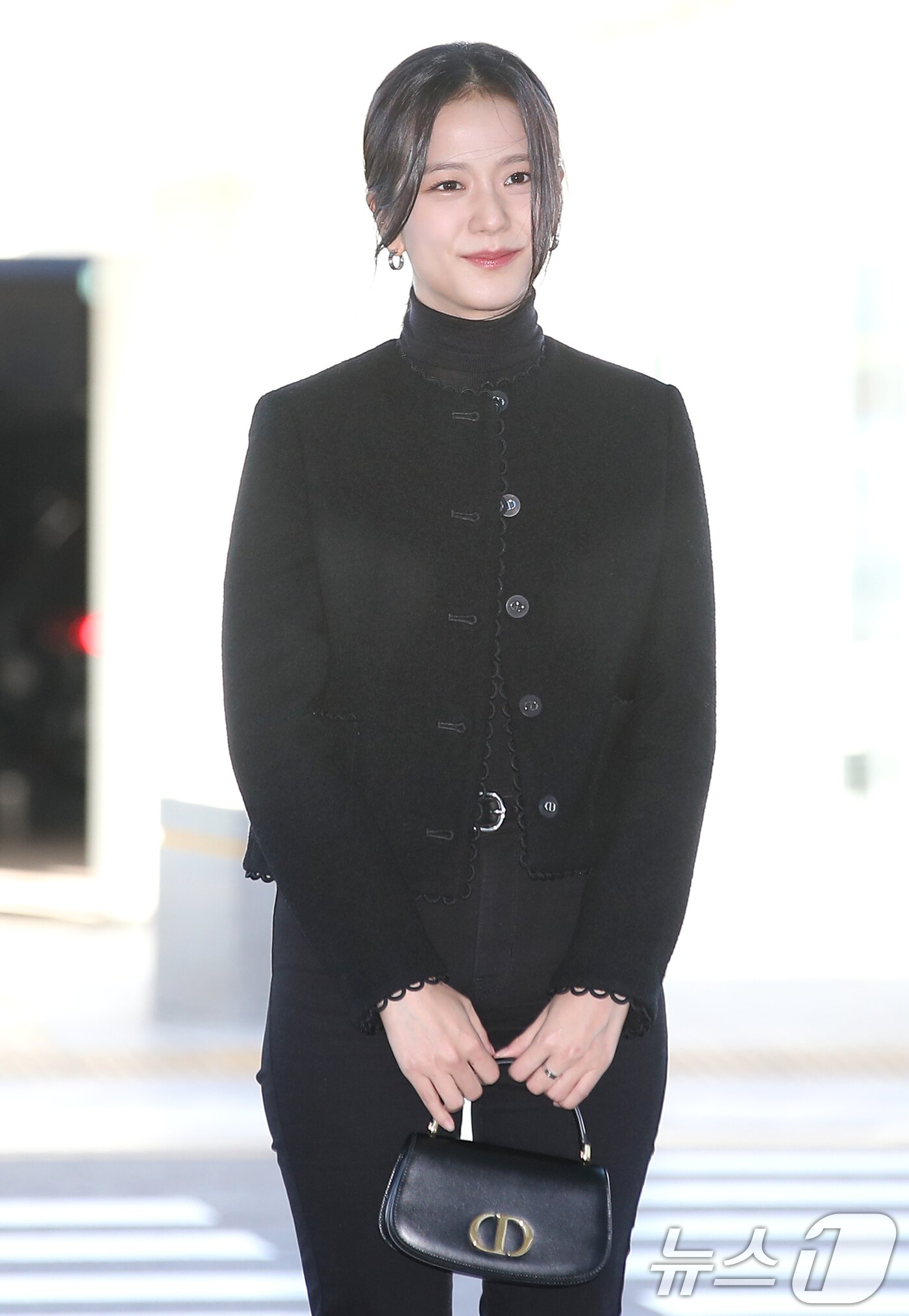 블랙핑크 지수, 출국