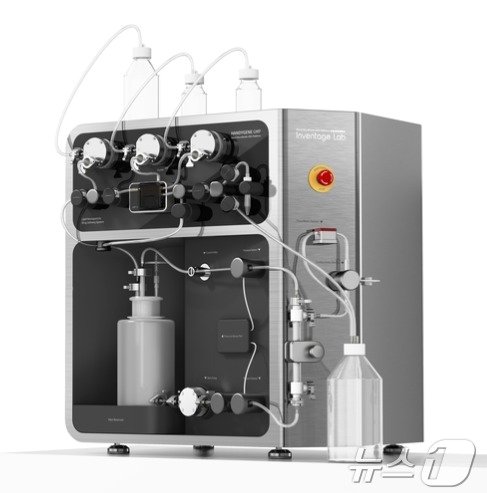 본문 이미지 - 인벤티지랩이 개발한 유전자 치료제 제조장비 '핸디진-GMP'.(인벤티지랩 제공)