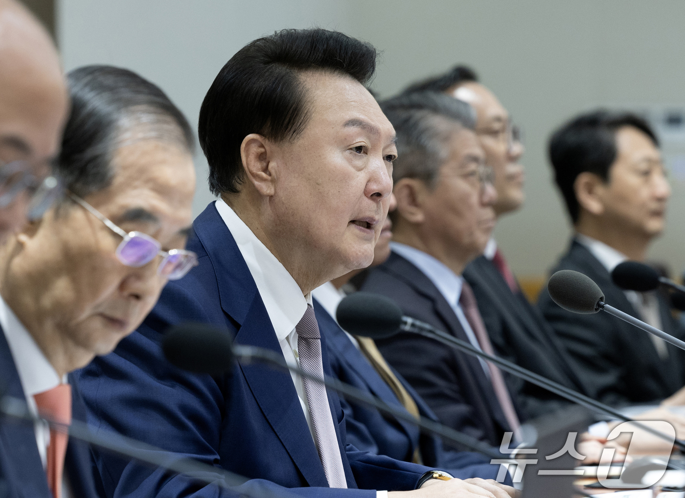 (서울=뉴스1) 송원영 기자 = 윤석열 대통령이 24일 용산 대통령실 청사에서 열린 제41회 국무회의에서 발언을 하고 있다. (대통령실 제공) 2024.9.24/뉴스1