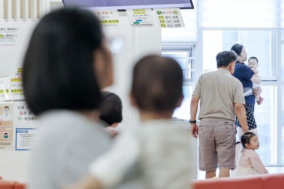 질병청, 아시아 코로나 증가 "여름유행 대비 예방접종 당부"(종합)