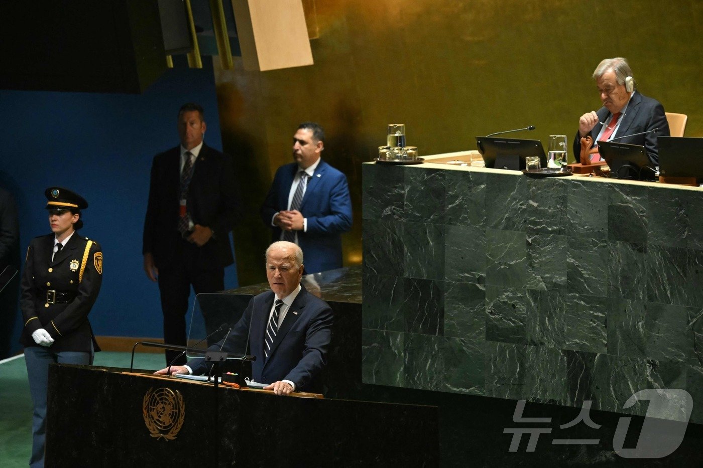 본문 이미지 - 조 바이든 미국 대통령이 24일 뉴욕 유엔본부에서 개막한 제 79차 유엔 총회에서 기조 연설을 하고 있다. 30일까지 1주일간 지속되는 고위급 주간 동안 각 회원국 정상 등 대표들이 기조 연설하는 등 일반 토의를 진행한다. 2024.09.25 ⓒ AFP=뉴스1 ⓒ News1 김지완기자