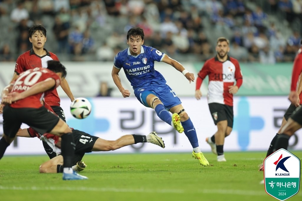 본문 이미지 - 부산 아이파크가 25일 열린 하나은행 K리그2 2024 32라운드 수원 삼성과 원정 경기에서 1-0으로 이겼다. (한국프로축구연맹 제공)