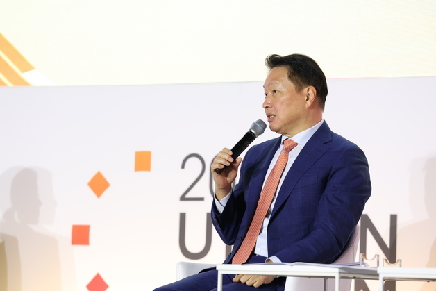"산업 수도 울산, 제조AI 허브로"…최태원 비전 담은 울산포럼 열려