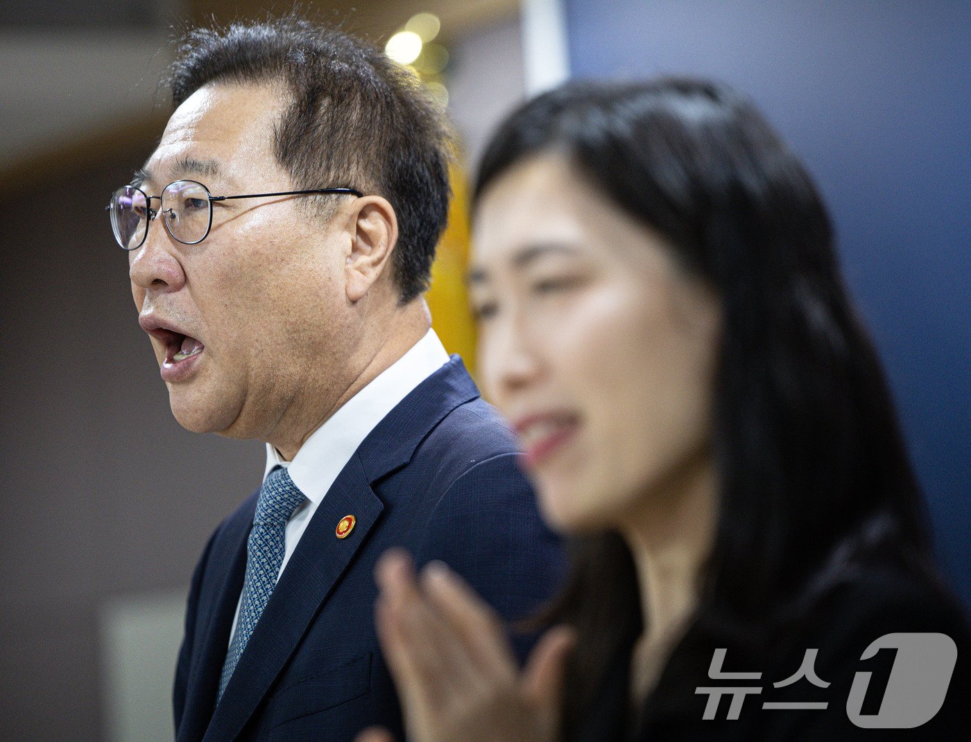 본문 이미지 - 박성재 법무부 장관이 26일 오전 정부과천청사 법무부 브리핑룸에서 신&#40;新&#41; 출입국·이민정책 추진방안을 발표하고 있다. . 2024.9.26/뉴스1 ⓒ News1 이재명 기자