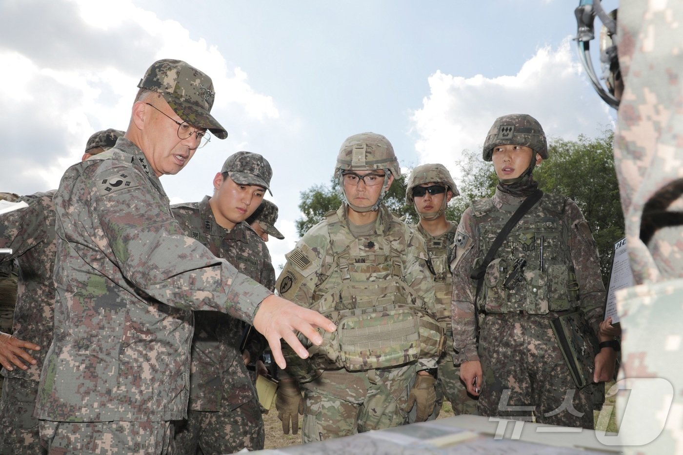 육군 지상작전사령부&#40;지작사&#41; 겸 지상군구성군사령부&#40;지구사&#41;가 24일부터 26일까지 한미 장병 4400여명, 화포 250여문, 차량 1000대 등 대화력전TF 부대가 참여한 ’지구사 대화력전 FTX‘를 실시했다.&#40;지작사 제공&#41; ⓒ News1 김평석 기자