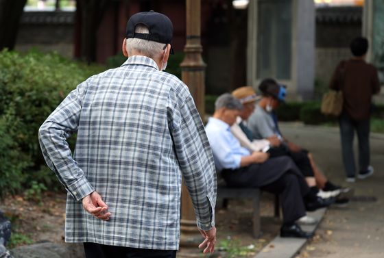 돌봄 로봇도 재가급여로 구입하세요…복지용구 2차시범사업 실시