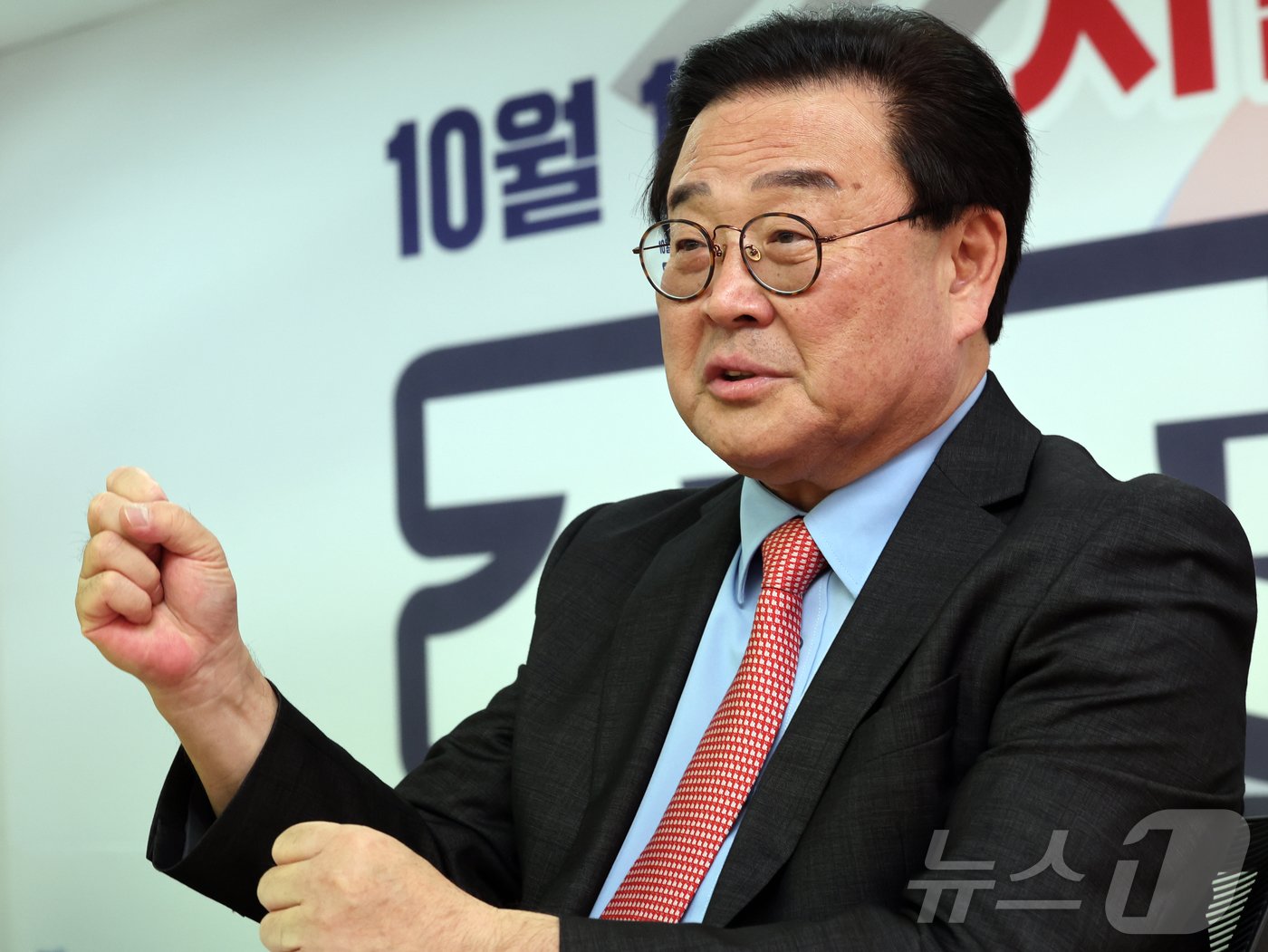 본문 이미지 - 조전혁 서울시 교육감 보궐선거 보수 단일 후보가 26일 서울 종로구에 위치한 선거사무소에서 뉴스1과 인터뷰를 하고 있다. 2024.9.26/뉴스1 ⓒ News1 황기선 기자