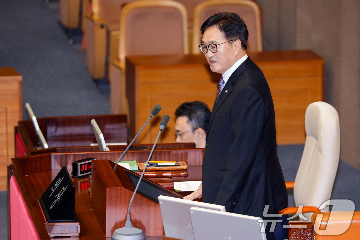 (서울=뉴스1) 안은나 기자 = 우원식 국회의장이 26일 오후 서울 여의도 국회에서 본회의 사회를 보고 있다. 2024.9.26/뉴스1