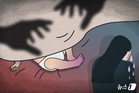 "영원히 아기였으면"…14세 쌍둥이 아들에 젖병 물리고 9년간 감금한 엄마