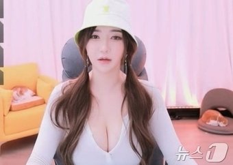 본문 이미지 - 아프리카TV BJ 겸 유튜버 감동란 SNS 갈무리