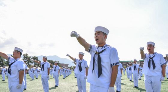 '우리는 강한 해군'