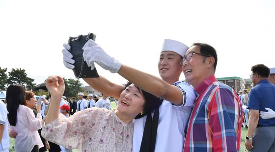 반가운 가족과 인사