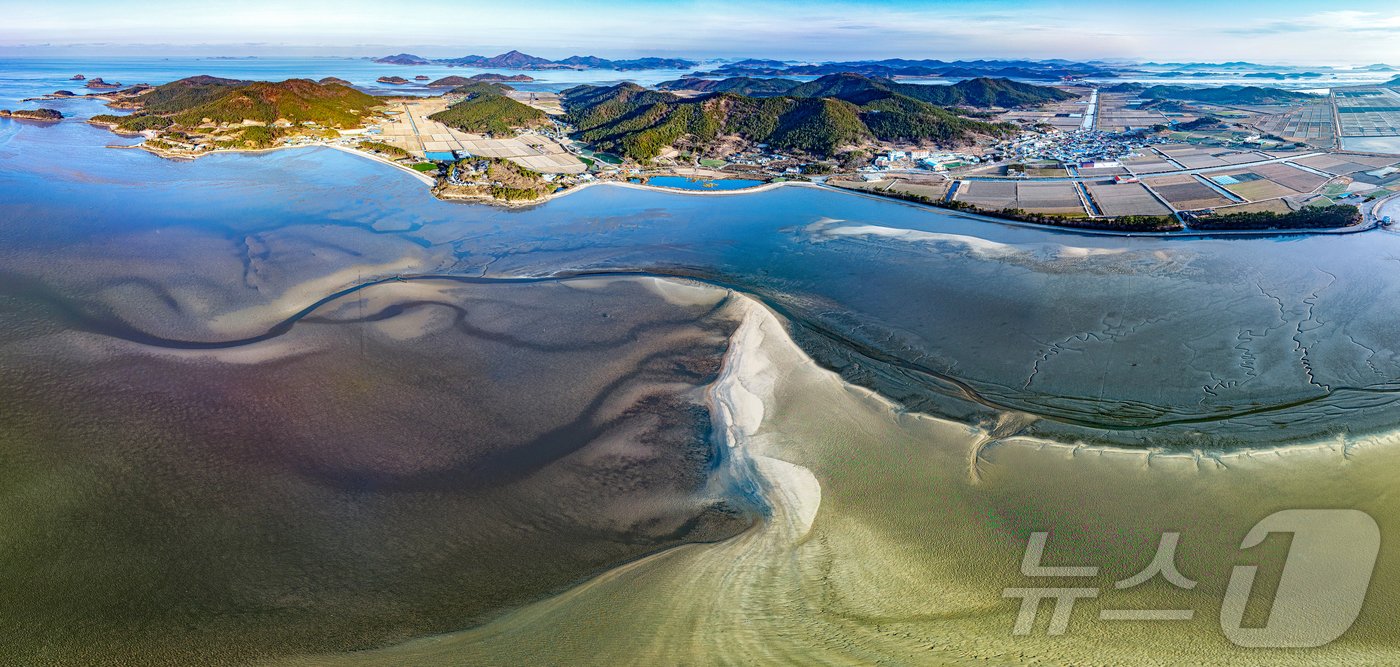 본문 이미지 - 신안군 증도 갯벌 &#40;김종규 작가&#41;  /뉴스1