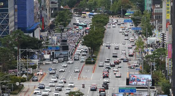 '퀴어축제 vs 반대집회' 대구도심 극심한 교통정체