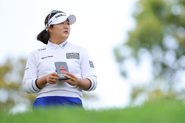 '디펜딩 챔프' 유해란, LPGA 아칸소 챔피언십서 컷 탈락…김세영 7위