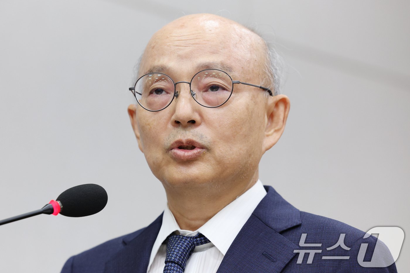 본문 이미지 - 안창호 국가인권위원회 위원장 후보자가 3일 오전 서울 여의도 국회 운영위원회에서 열린 인사청문회에서 모두발언을 하고 있다. 2024.9.3/뉴스1 ⓒ News1 신웅수 기자