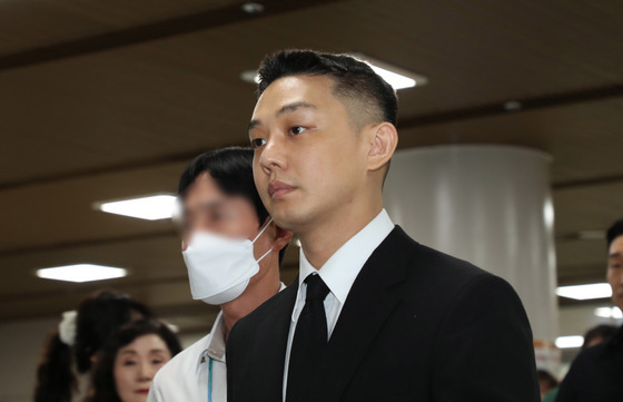유아인, '뱀피르' 출연설 재점화…NEW "캐스팅·10월 크랭크인 확정 아냐"